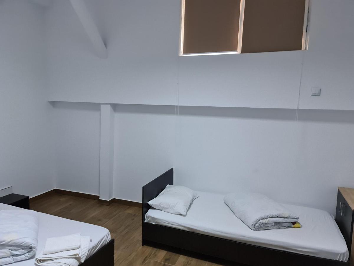Hotel Safta Hotels Pielestii Kültér fotó
